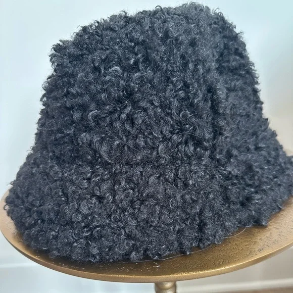 Charlotte Simone Black Faux Shearling Bibi Bucket Hat Limited Edition CHARLOTTE SIMONE BLUE FAUX SHEARLING BUCKET HAT LIMITED  main image 4